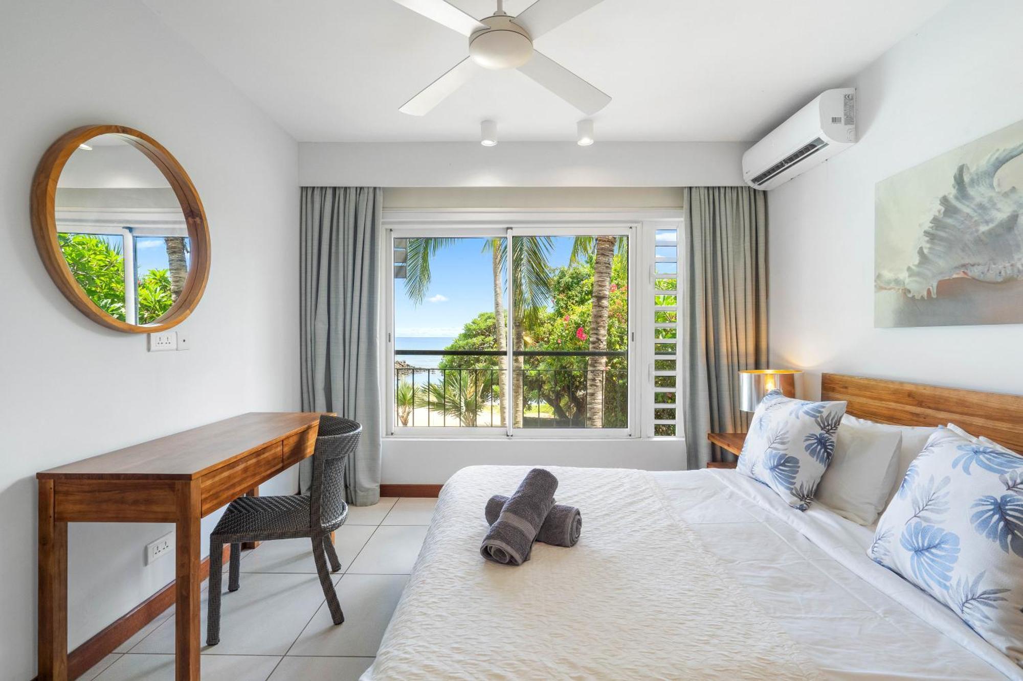 Kanope Bay - Holiday Beachfront Apartments Pointe aux Biches Экстерьер фото