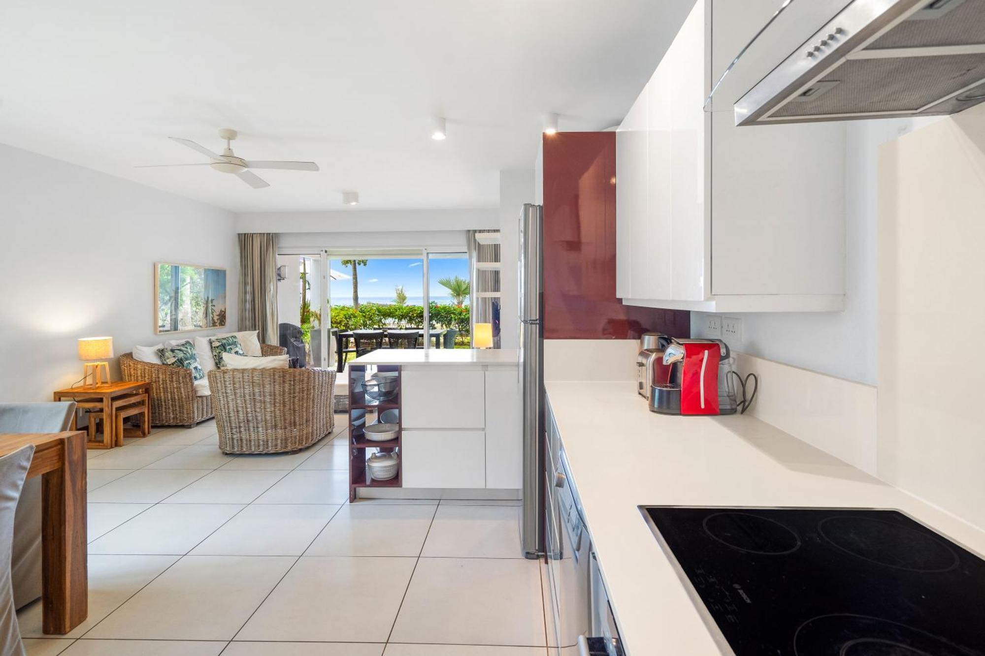 Kanope Bay - Holiday Beachfront Apartments Pointe aux Biches Экстерьер фото
