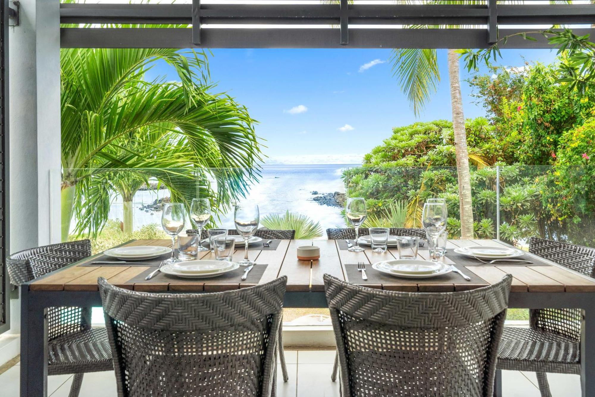 Kanope Bay - Holiday Beachfront Apartments Pointe aux Biches Экстерьер фото
